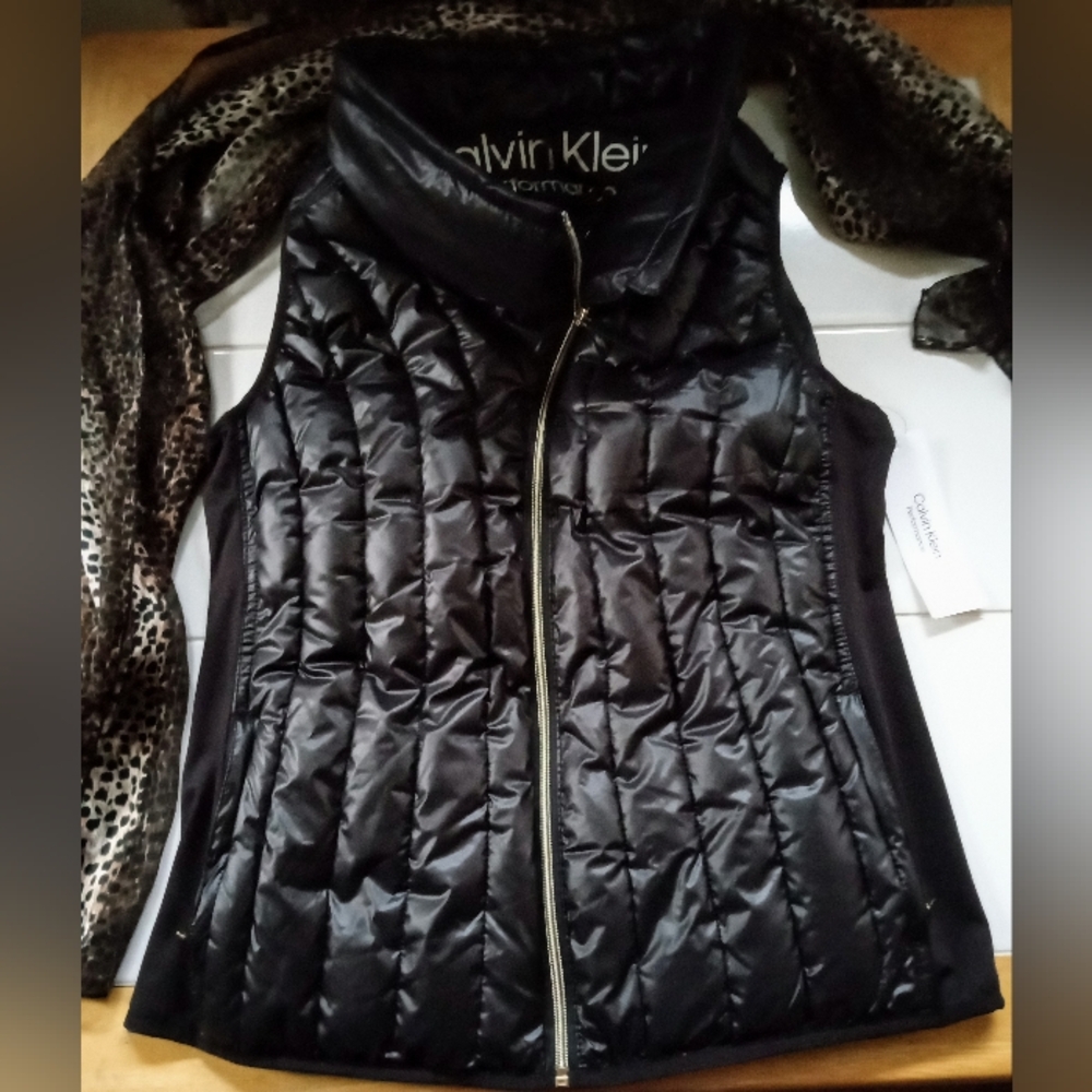 🆕 Calvin Klein Women's Black Quilted Jacket
